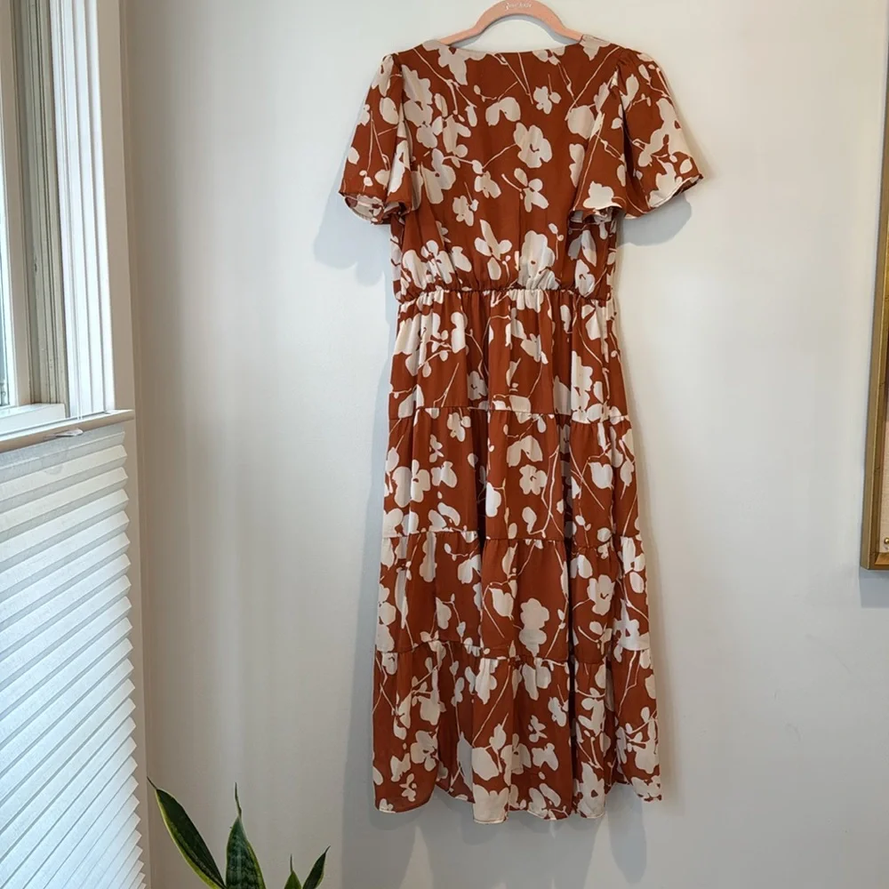 Floral, tiered Abercrombie and Fitch Dress - Picture 3 of 9